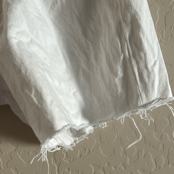 Frame High Rise Vintage Button-Fly Rigid Cotton Denim Shorts, Size 25 - Picture 6 of 6